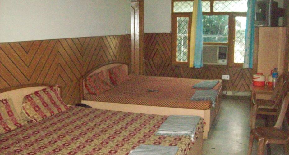 Raj Pal Hotel, Dehradun 2